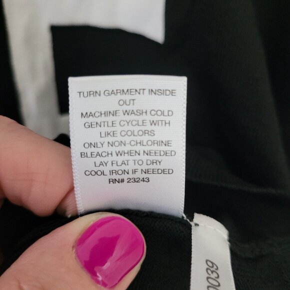 New York & Company Gabrielle Union FIRE Crop Top Womens Size XL Black White Logo - Picture 8 of 8